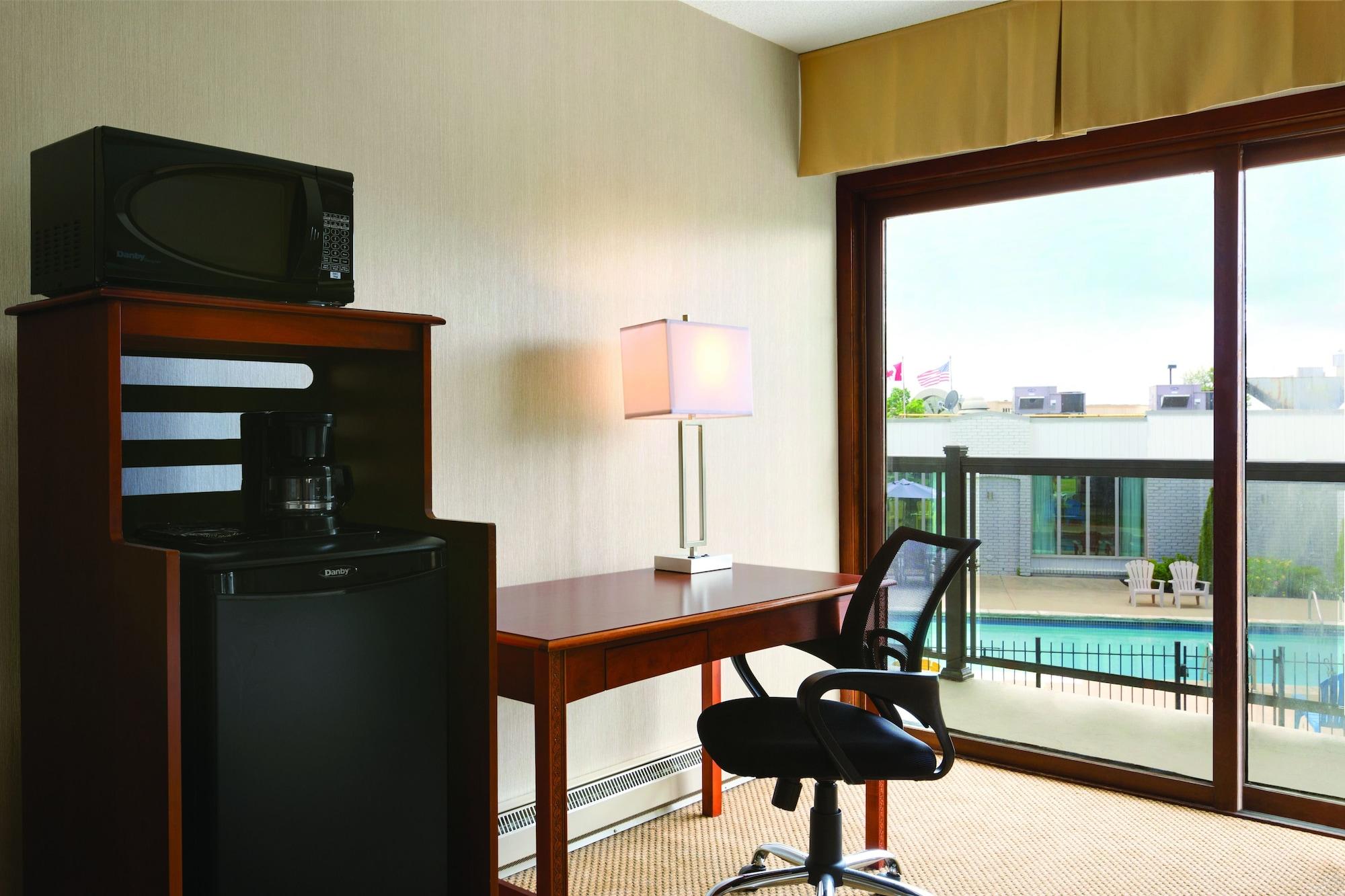 Days Inn By Wyndham London Exteriör bild